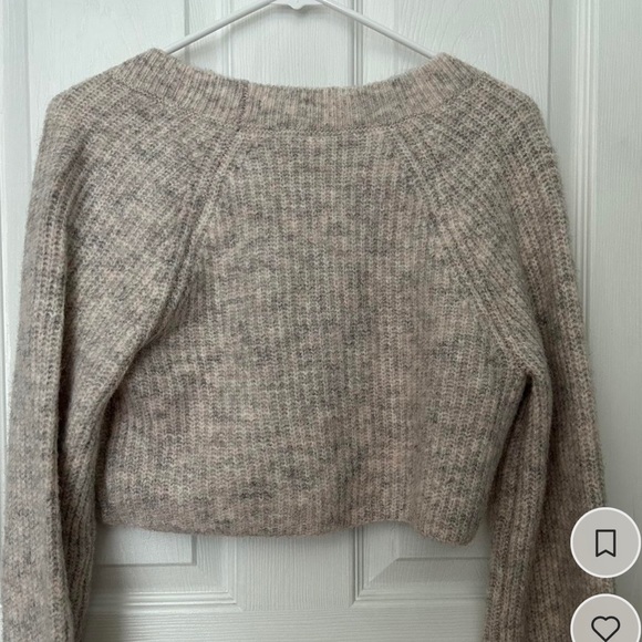 Tilly’s women’s cropped sweater/ Brand new never warn - Picture 2 of 2